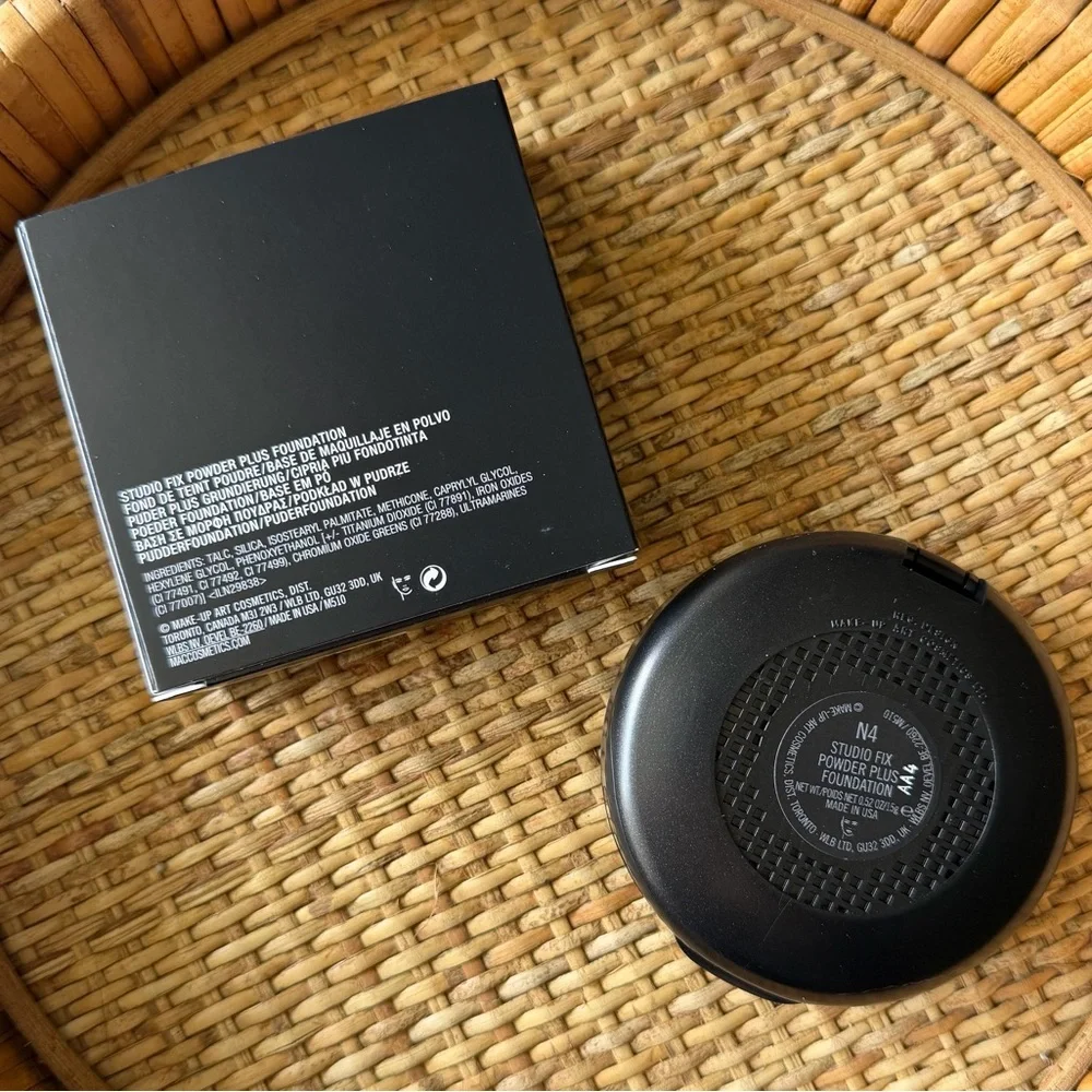 MAC Studio Fix Powder Foundation N4 Original Formula